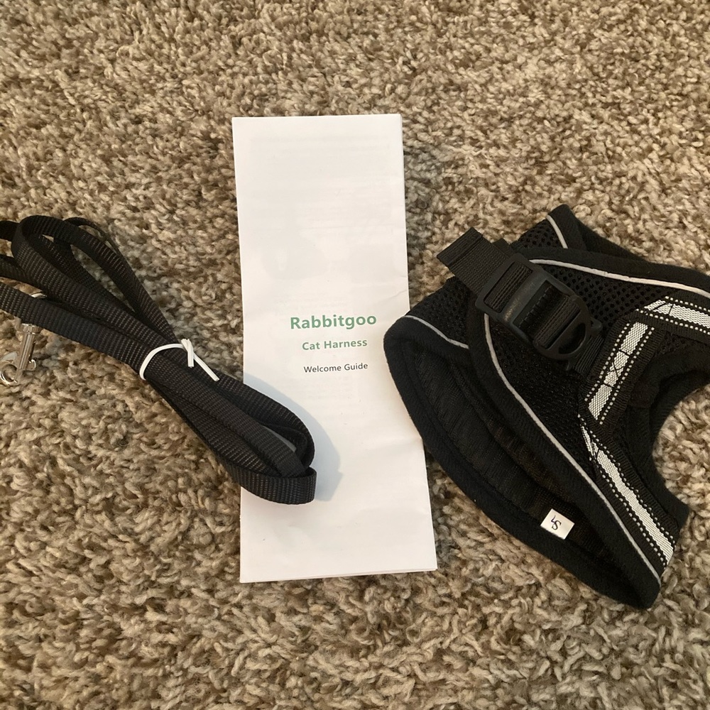 Brand New Cat/Small Pet Harness and Leash Set
